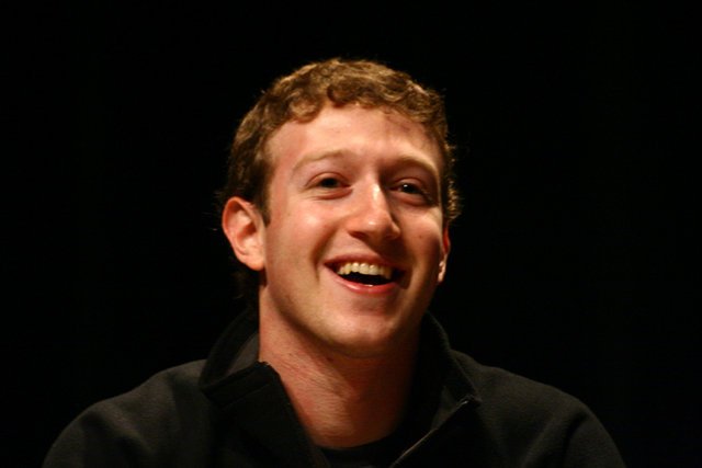Mark Zuckerberg założył Facebooka 4 lutego 2004 roku. Właśnie mija dziewiąta rocznica jego serwisu społecznościowego.