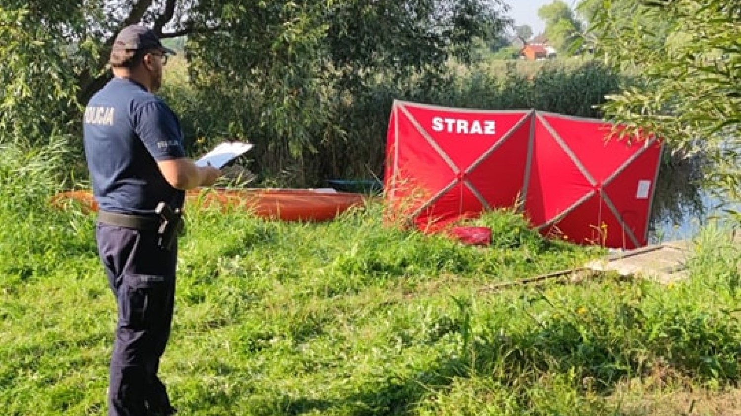 W sobotę rano w Jeziorze Gorzuchowskim znaleziono ciało 44-letniej kobiety