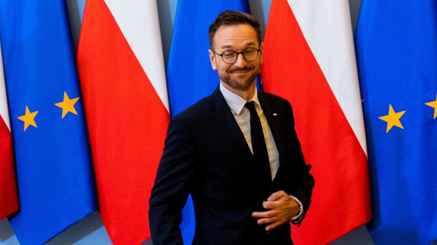 Minister Buda na kosmicznych wakacjach? Dziwny wpis resortu rozwoju