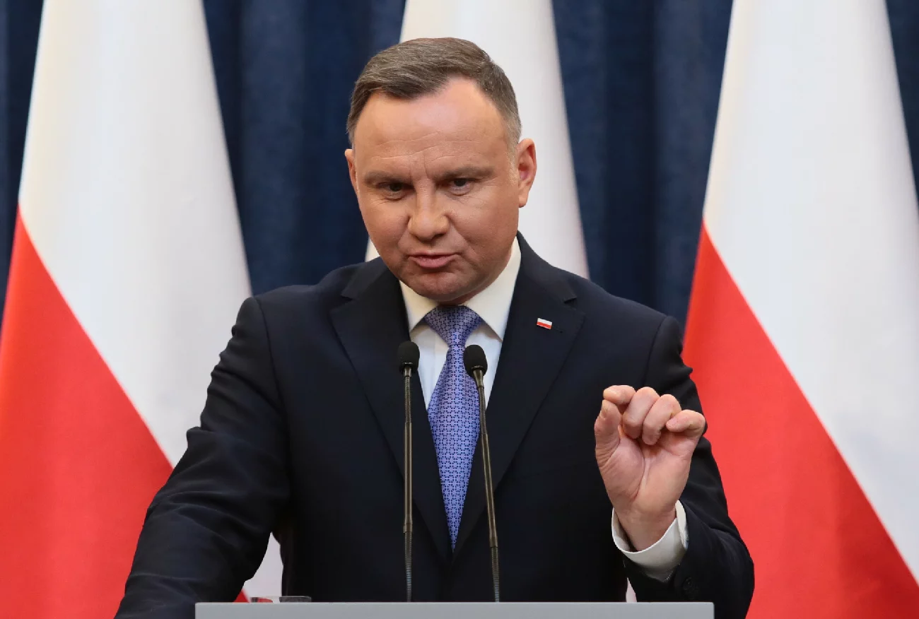 Dla Jarosława Kaczyńskiego afera ws. Pegasusa to bzdury. Andrzej Duda mówi jednak o konieczności wyjaśnienia sprawy