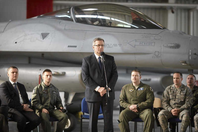 Bronisław Komorowski zapewnia, że Polska jest dzisiaj bezpieczna.