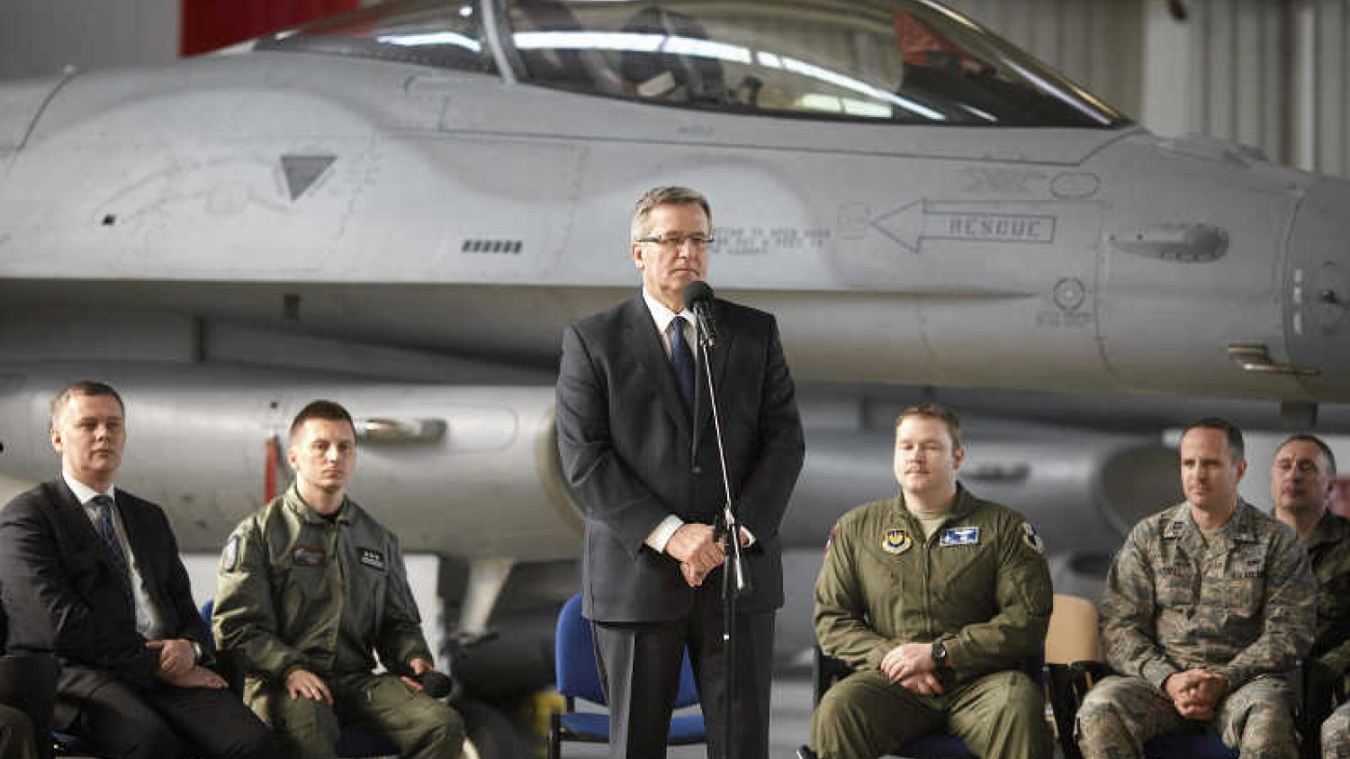Bronisław Komorowski zapewnia, że Polska jest dzisiaj bezpieczna.