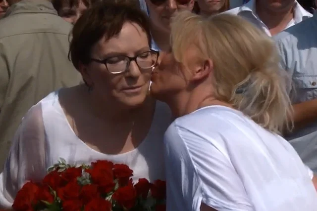 PO przypomina, że Ewa Kopacz pracowała kiedyś jako lekarz