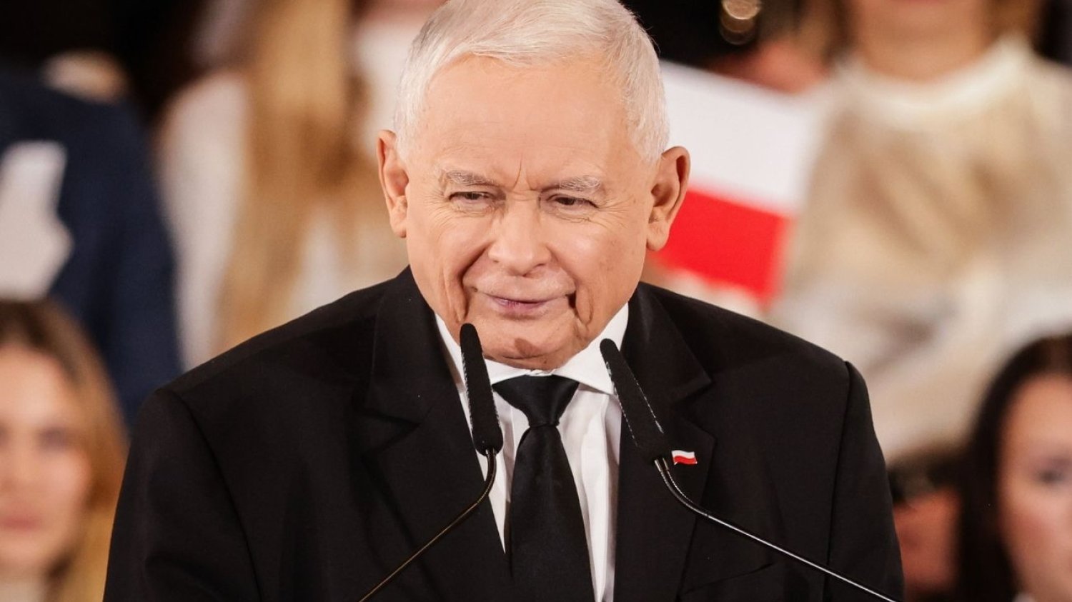 Jarosław Kaczyński zaciera ręce. Oto, co wykazał wewnętrzny sondaż. Euforia w PiS po wynikach wewnętrznego sondażu. "Wracamy".