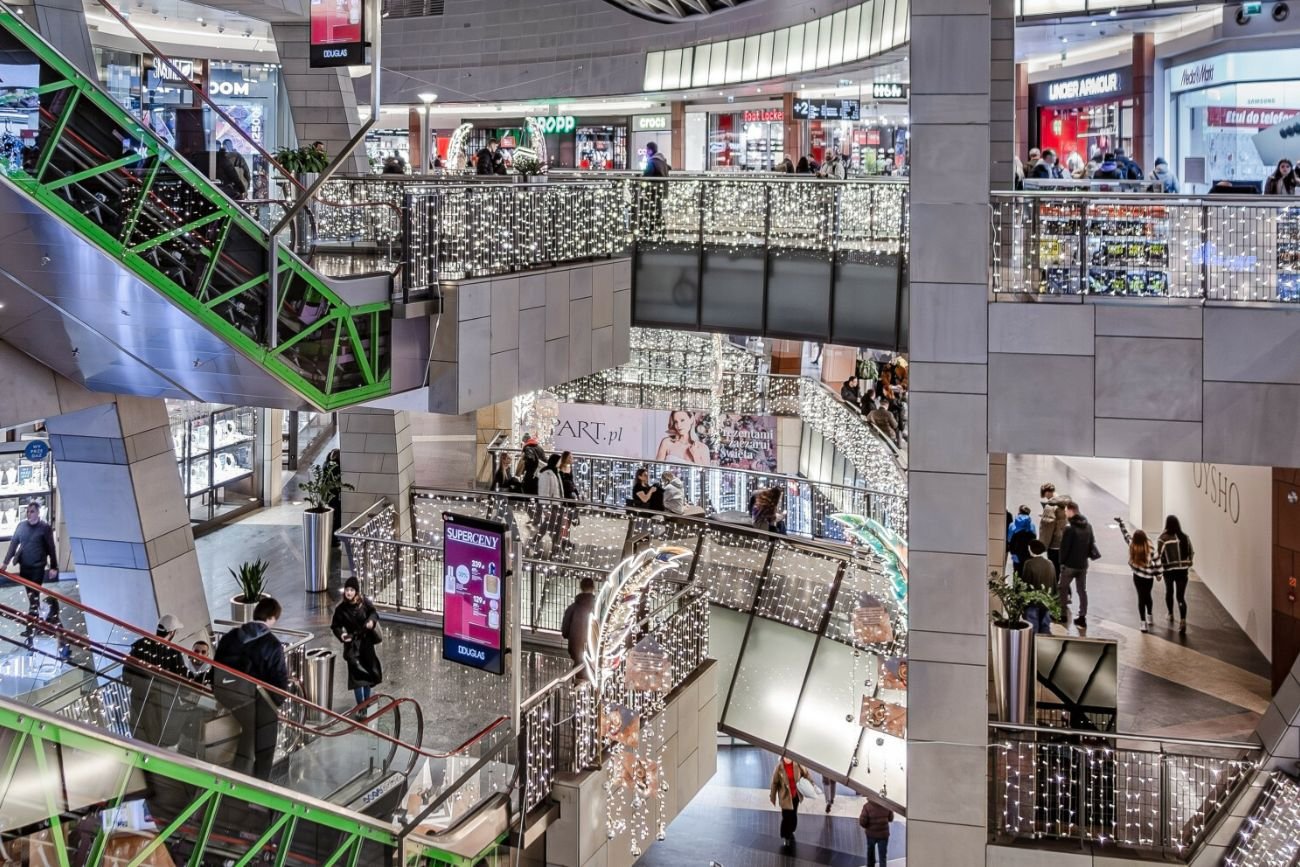 Nowe centrum handlowe pod Warszawą. Kompleks obejmie kino i park wodny.