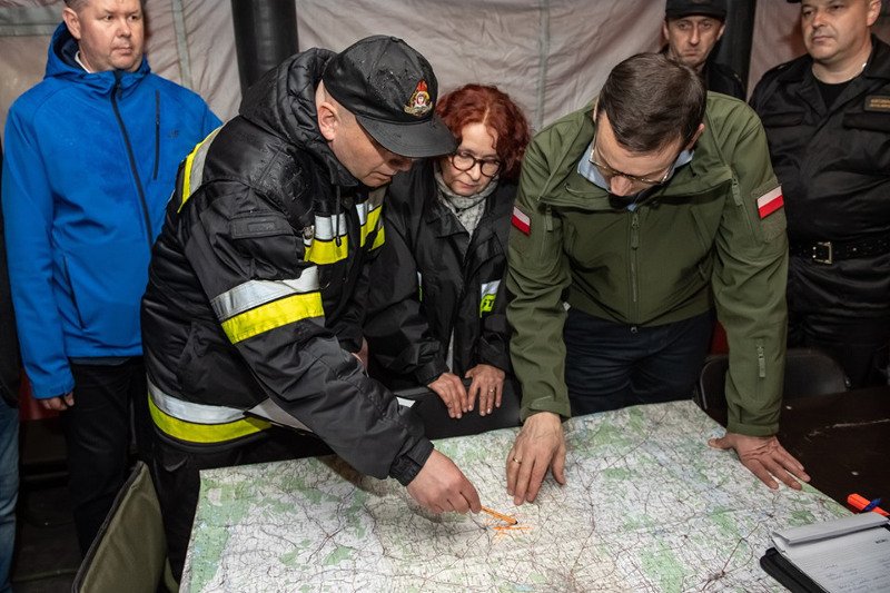 Internauci krytykują Elżbietę Kruk za wizytę na Lubelszczyźnie.