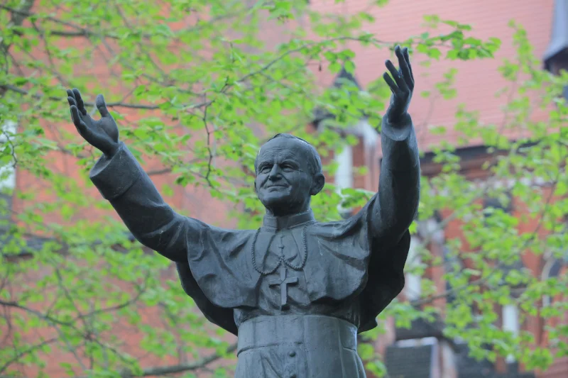Pomnik Jana Pawła II we Wrocławiu