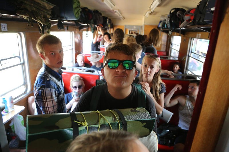 Pociąg na Przystanek Woodstock: tanio, ciasno i bezpiecznie? "To jedna, wielka impreza"