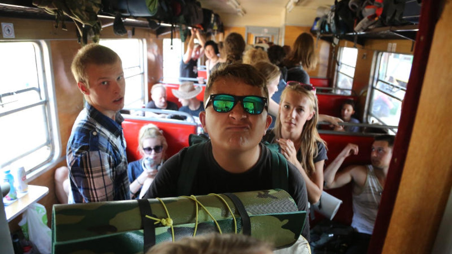 Pociąg na Przystanek Woodstock: tanio, ciasno i bezpiecznie? "To jedna, wielka impreza"