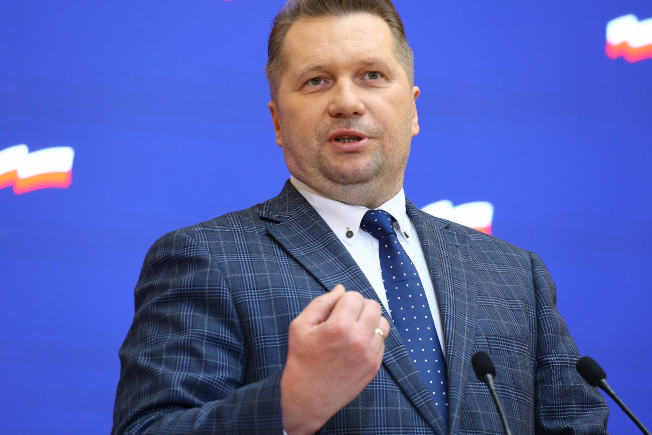 Czarnkowi grozi więzienie Oburzenie po słowach Czarnka o LGBT. Ministrowi edukacji grozi więzienie