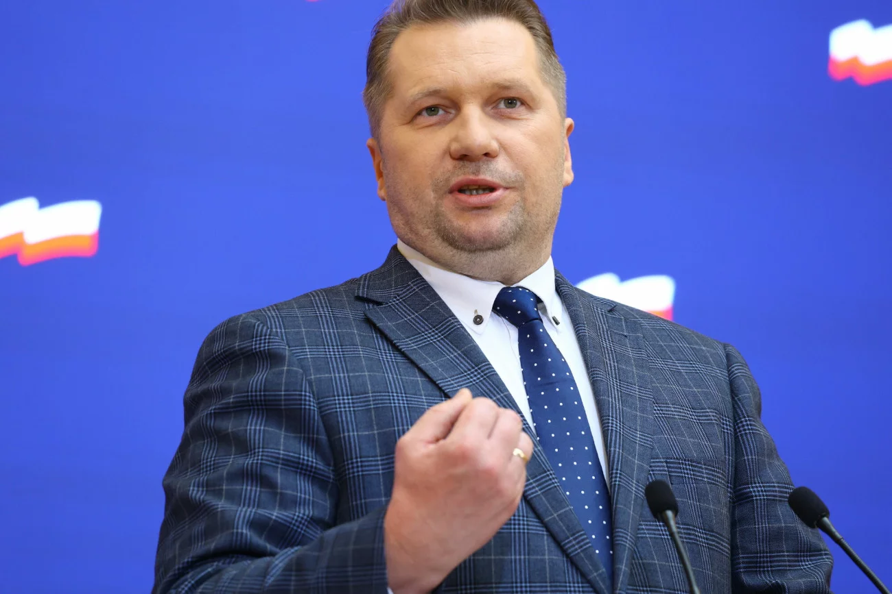 Oburzenie po słowach Czarnka o LGBT. Ministrowi edukacji grozi więzienie