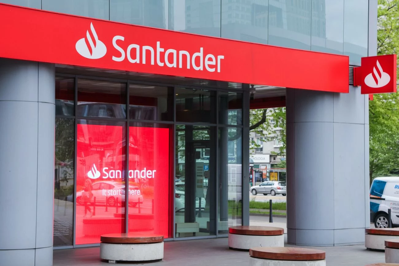 Santander sprzedany. Wiadomo, co przejęcie przez Erste oznacza dla Polaków.