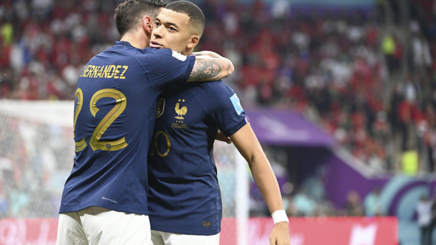 Kylian Mbappe i jego koledzy całą premię za sukces na mundialu w Katarze przeznaczą na cele charytatywne.