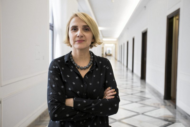 Posłanka Scheuring-Wielgus mówi, że dobrze zrobiła podchodząc do pracownicy TVP, Ewy Bugały.