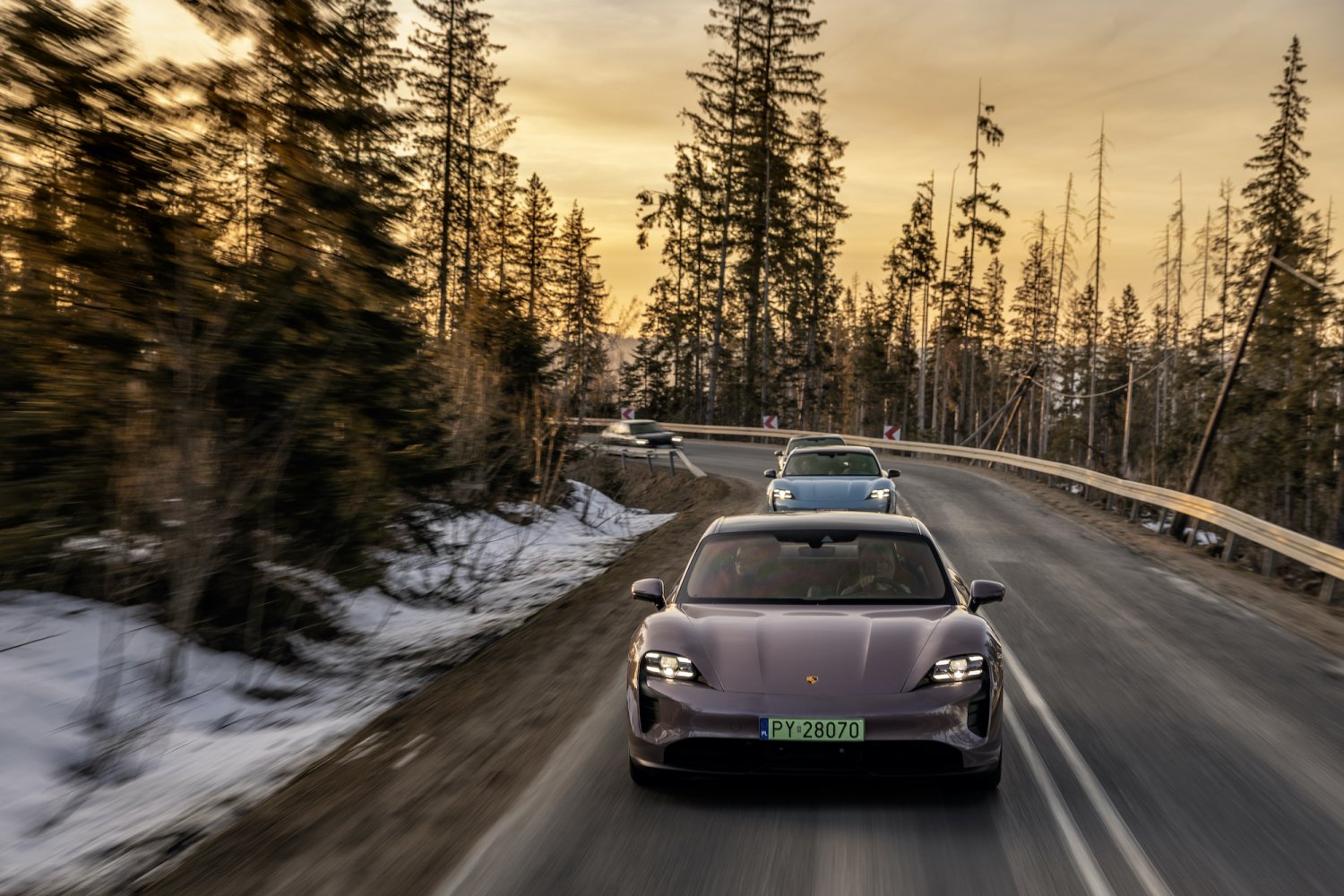 W Tatrach sprawdziłem, czym różnią się poszczególne wersje Porsche Taycana.