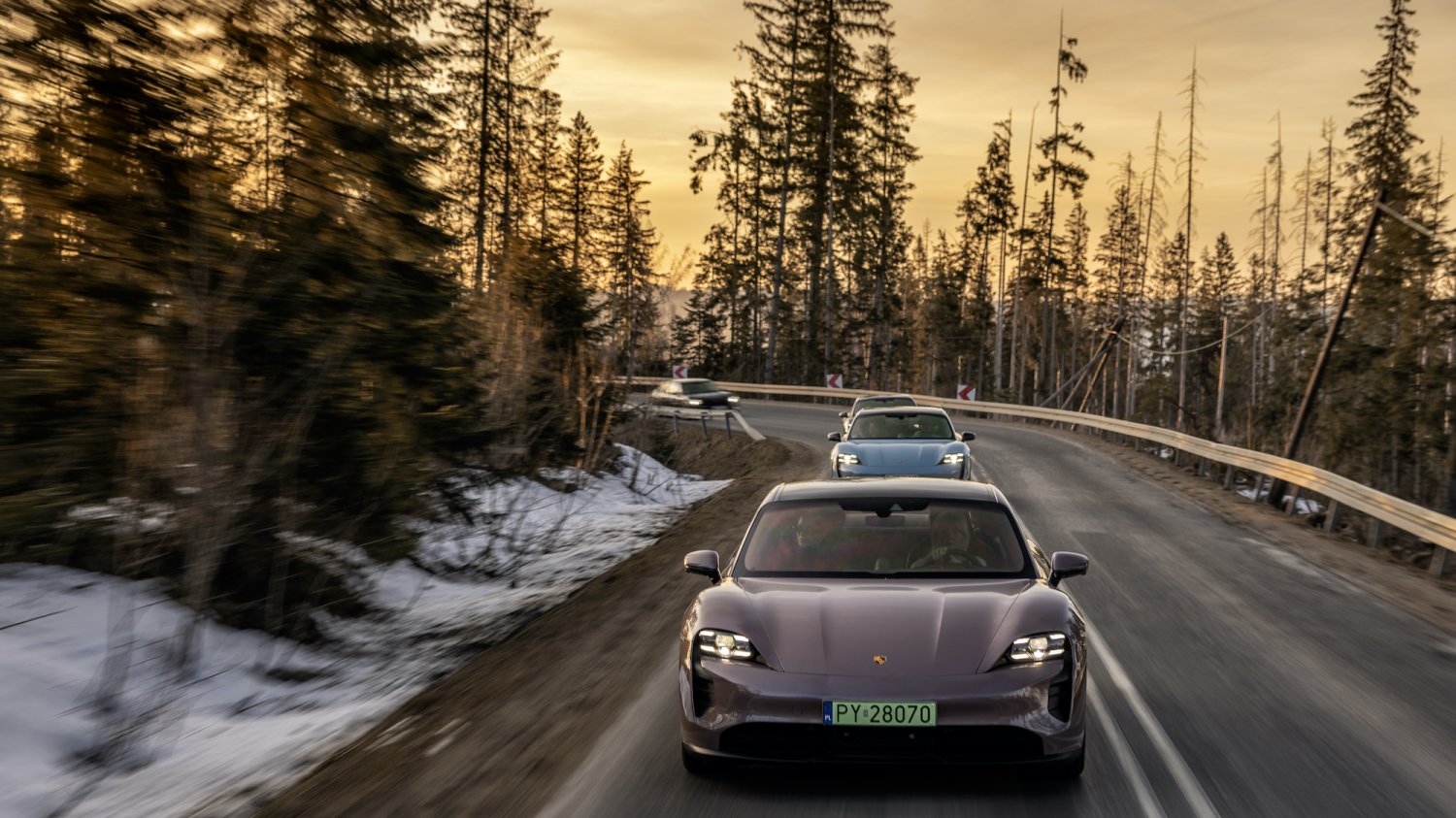 W Tatrach sprawdziłem, czym różnią się poszczególne wersje Porsche Taycana.