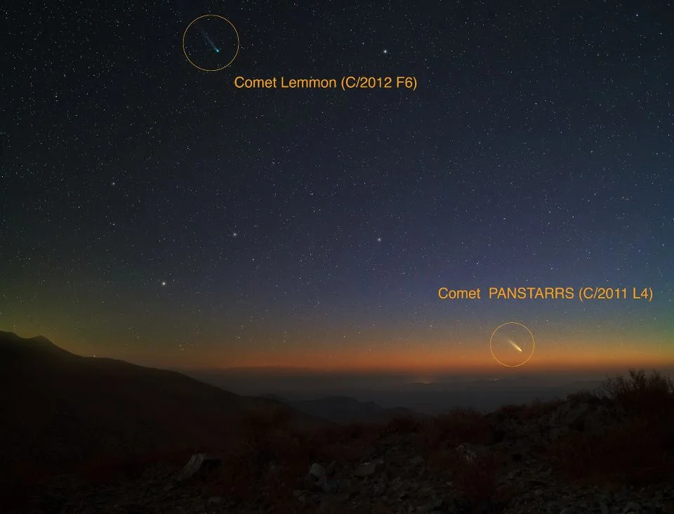 Dwie komety widoczny na jednym zdjęciu. Las Campanas, Chile