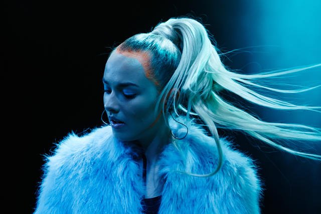 Natalia Nykiel - dziewczyna, która zaczynała spokojnymi balladami dziś roznosi kluby