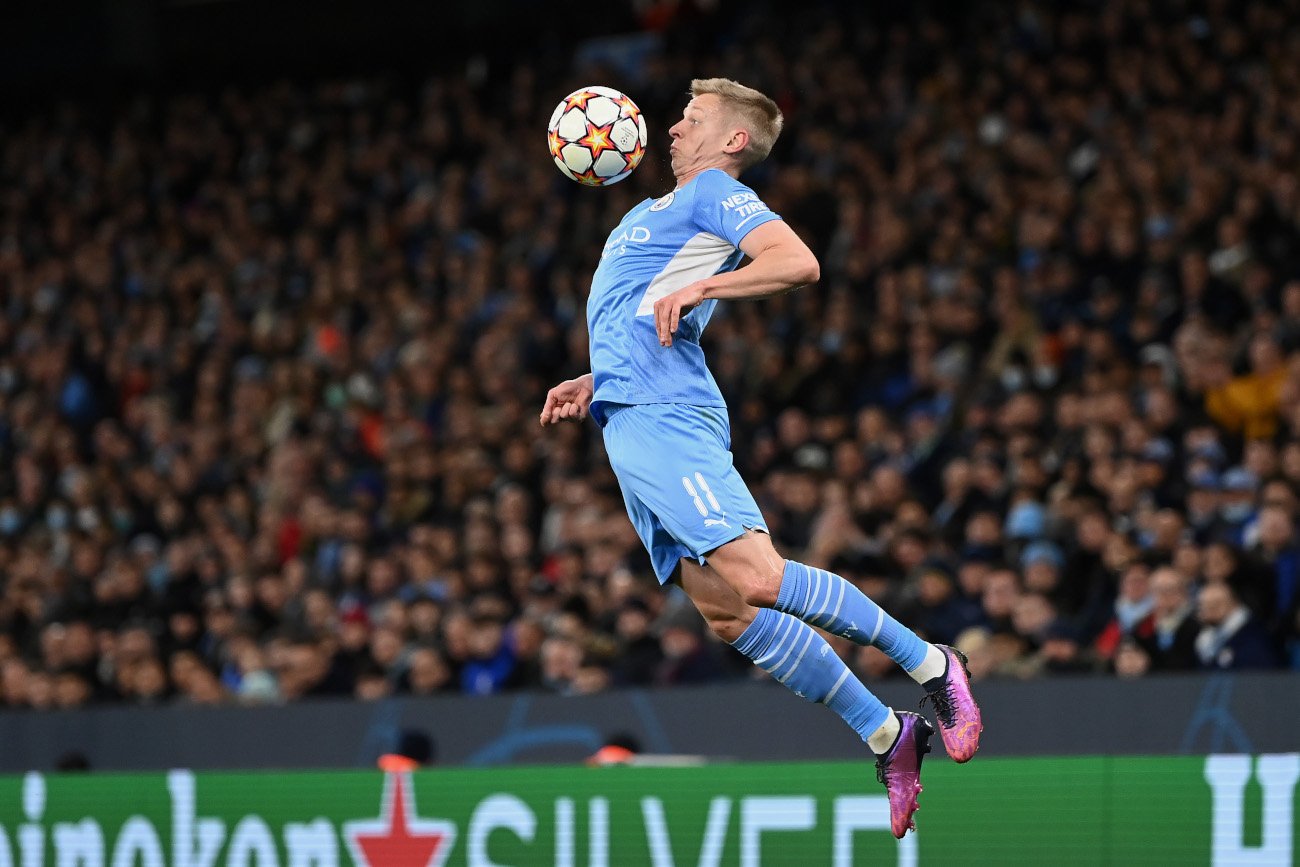 Oleksandr Zinczenko i jego koledzy z Manchesteru City wywalczyli pewny awans do ćwierćfinału Ligi Mistrzów.