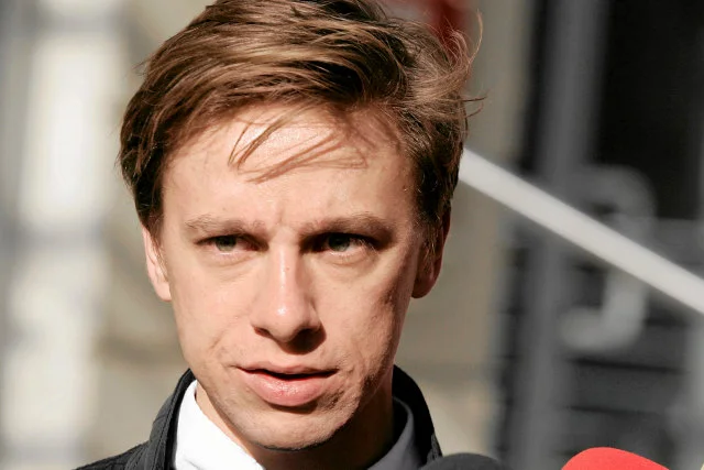 Krzysztof Bosak apeluje: "Naucz się strzelać na złość Putinowi! I biurokratom z Brukseli".