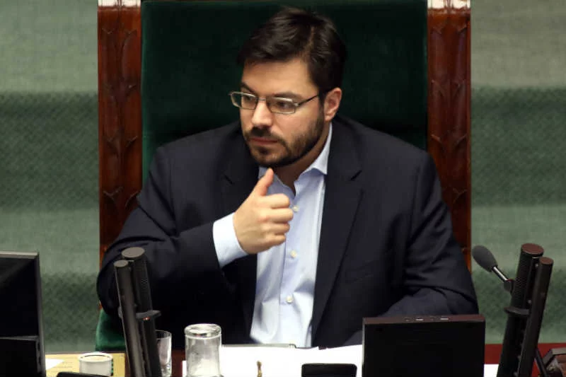 Stanisław Tyszka nie jest już szefem Zespołu ds. pomocy socjalnej – wszystkie partie zawiązały koalicję, by usunąć go ze stanowiska.