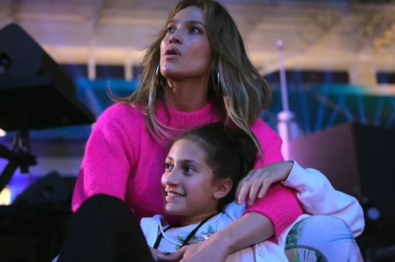 Jennifer Lopez: Halftime