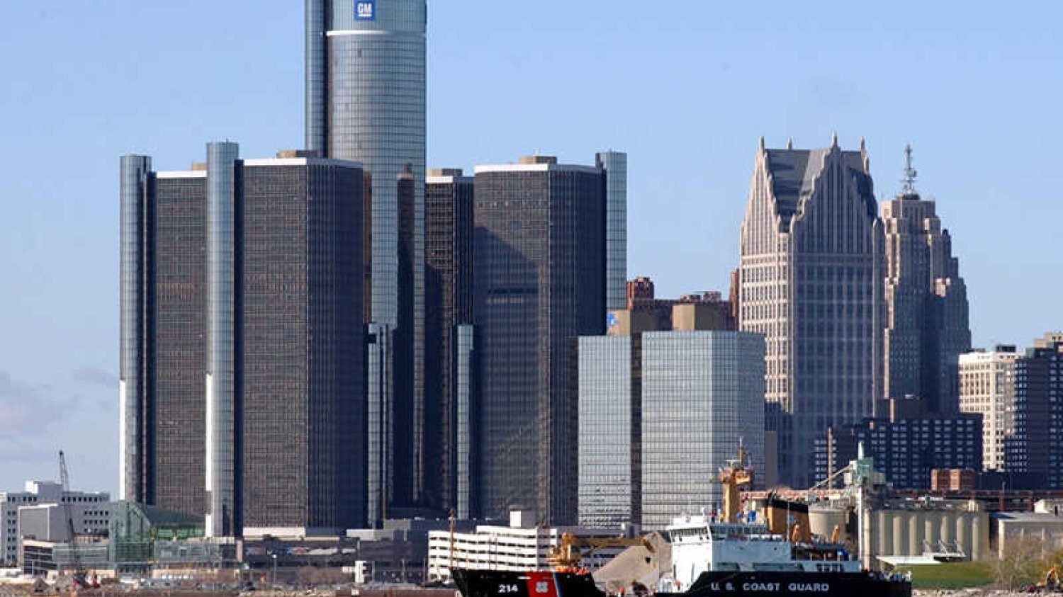 Imponujące wieżowce Detroit to tylko pozostałość po potędze. Z powodu długów miasto złożyło wniosek o bankructwo.