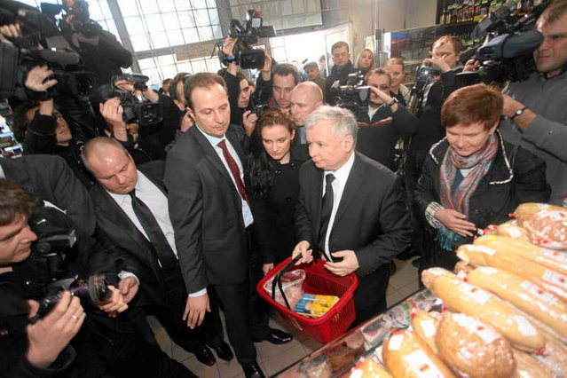 PiS zadba o to, by sklepy nie podnosiły cen w związku z nowym podatkiem?