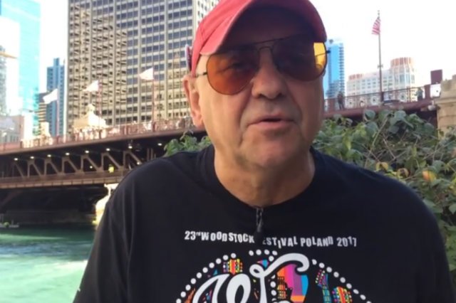 Jurek Owsiak pochwalił się na Facebooku nagrodą dla WOŚP od Polsko-Amerykańskiego Stowarzyszenia Lekarzy.