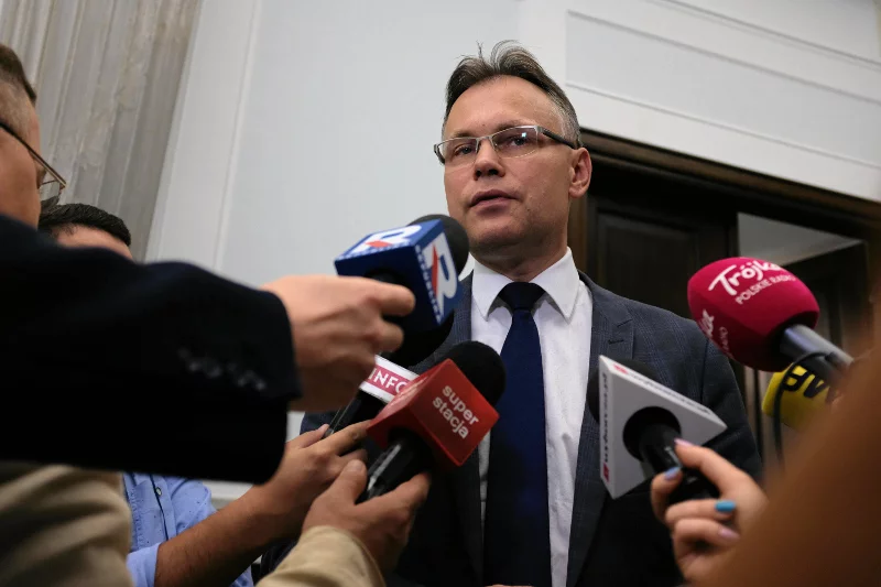 Zdjęcie Arkadiusza Mularczyka wygląda zagadkowo, ale wątpliwości rozwiał sam poseł.