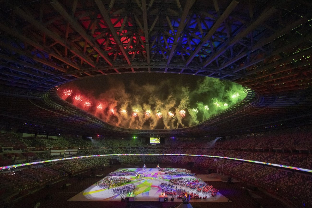 Takie piękne widoki można było obserwować podczas ceremonii zamknięcia igrzysk paraolimpijskich w Tokio.