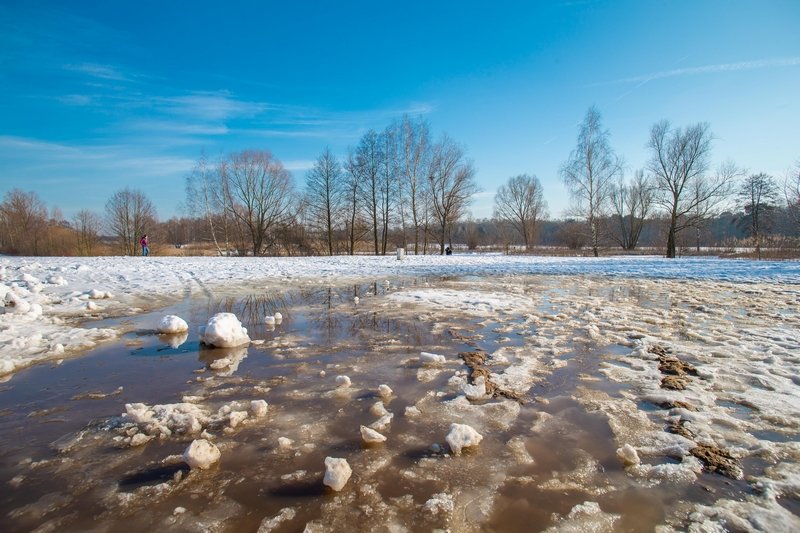 IMGW wydało alerty meteorologiczne i hydrologiczne. [MAPA]