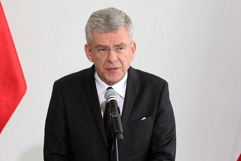 Marszałek Senatu Stanisław Karczewski w kuriozalny sposób skomentował dążenia Polaków do rozpisania referendum szkolnego.