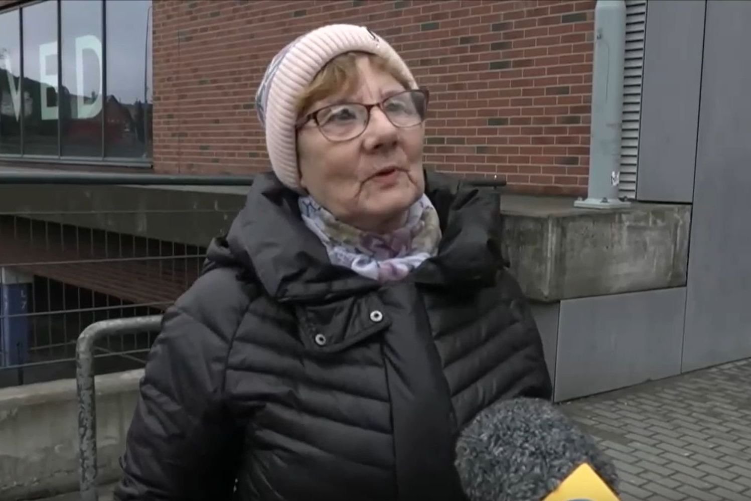 Rozmówczyni "Faktów" TVN przedstawiająca się jako zwolenniczka zakazu handlu w niedzielę została przyłapana na zakupach tego dnia.