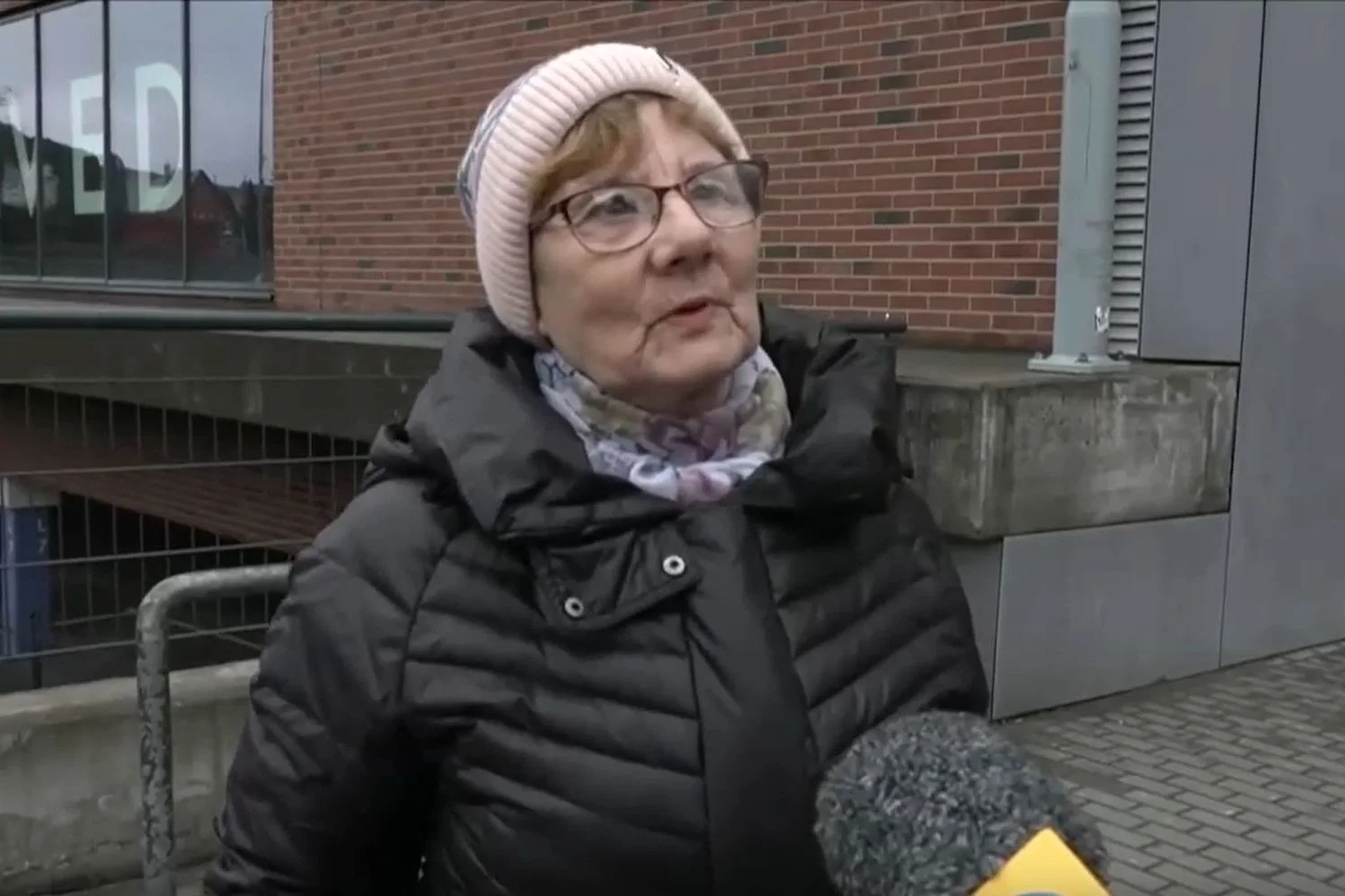 Rozmówczyni "Faktów" TVN przedstawiająca się jako zwolenniczka zakazu handlu w niedzielę została przyłapana na zakupach tego dnia.