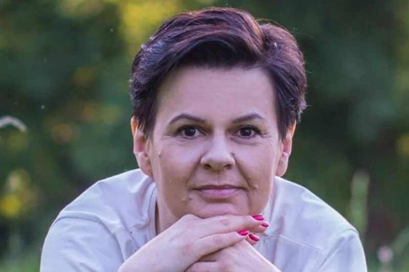 Renata Skoczek jest dyrektorką ZSP w Kobylnikach. Od 15 lat jest nauczycielką języka polskiego.