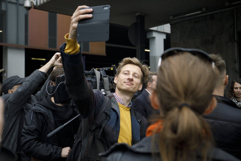 Franek Sterczewski dostał się do Sejmu z ostatniego miejsca listy KO w Poznaniu.