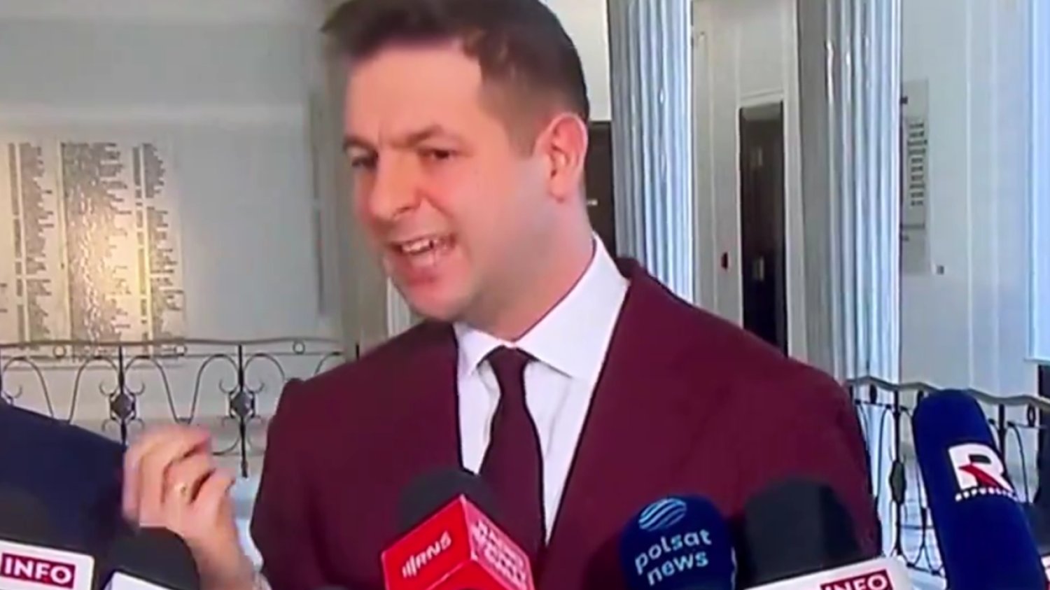 Patryk Jaki w Sejmie zaczął wydzierać się na dziennikarzy. Poszło o sprawę Ziobry