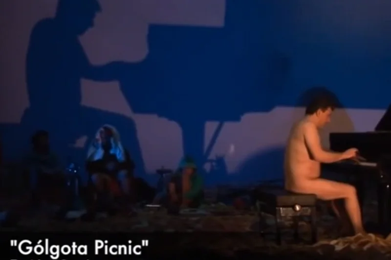Sztuka Rodrigo Garcii "Golgota Picnic" wywołuje spore kontrowersje