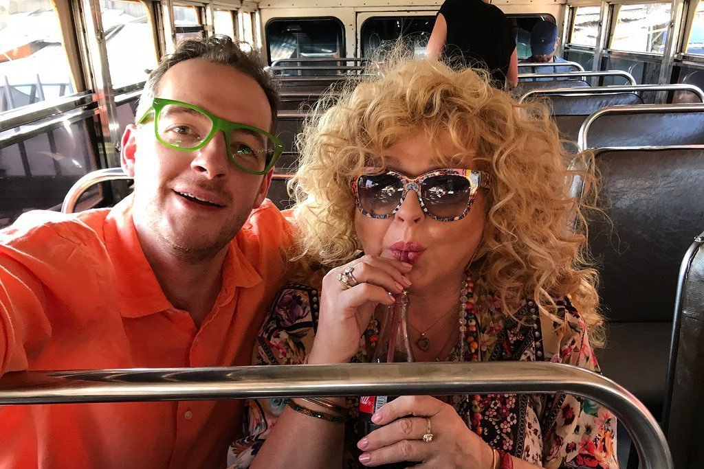 Tadeusz Müller z mamą Magdą Gessler na wakacjach w 2019 roku.