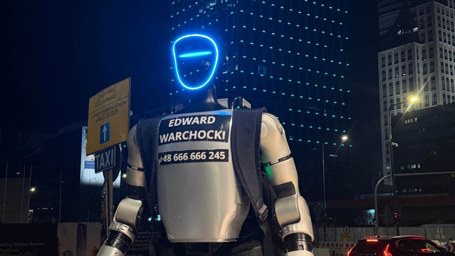 Polski robot-influencer stał się globalną sensacją. Przeganiał dziki w Warszawie Robot Edward Warchocki