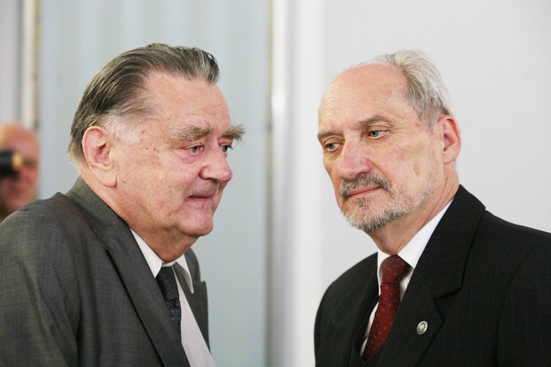 Jan Olszewski dotąd był jedną z najważniejszych ikon środowiska PiS. Od dziś może się to jednak zmienić, bo był premier stanowczo poparł weta prezydenta Andrzeja Dudy wobec nowych ustaw o SN i KRS.