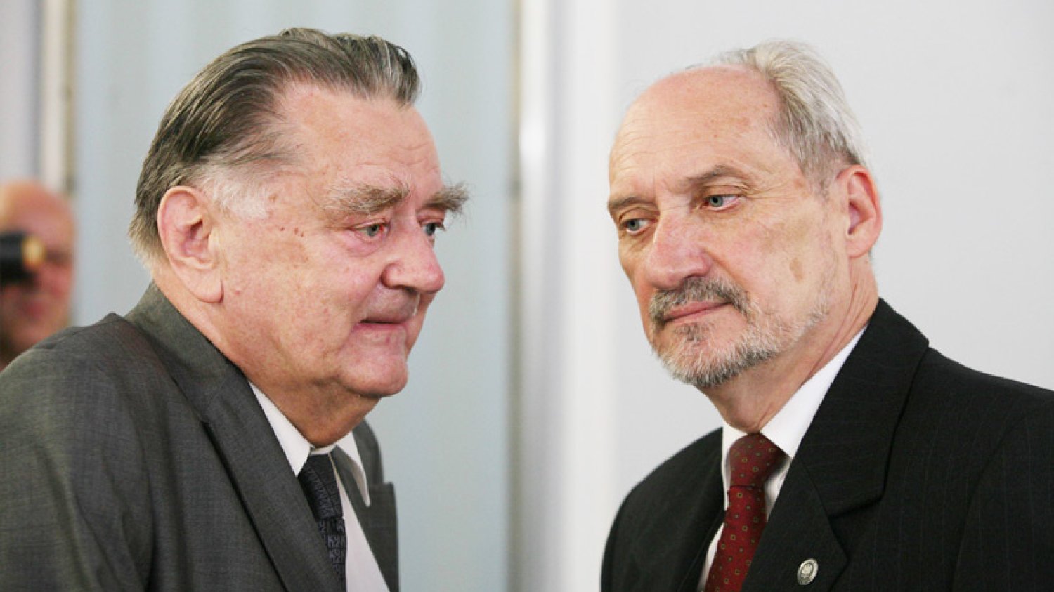 Jan Olszewski dotąd był jedną z najważniejszych ikon środowiska PiS. Od dziś może się to jednak zmienić, bo był premier stanowczo poparł weta prezydenta Andrzeja Dudy wobec nowych ustaw o SN i KRS.