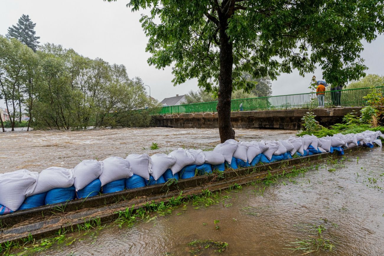 Przerwanie wałów w Jelenie Górze. Prokuratura wszczyna śledztwo w tej sprawie