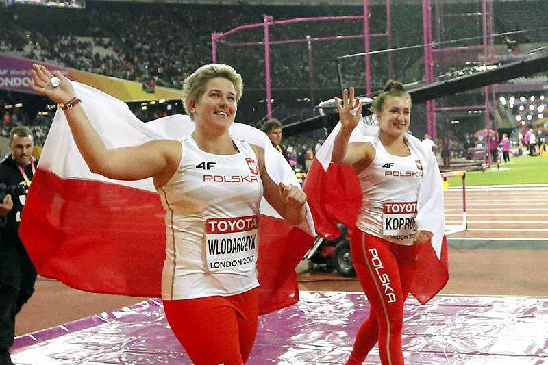 Anita Włodarczyk zdobyła złoty, a Malwina Kopron brązowy medal na lekkoatletycznych mistrzostwach świata w Londynie.
