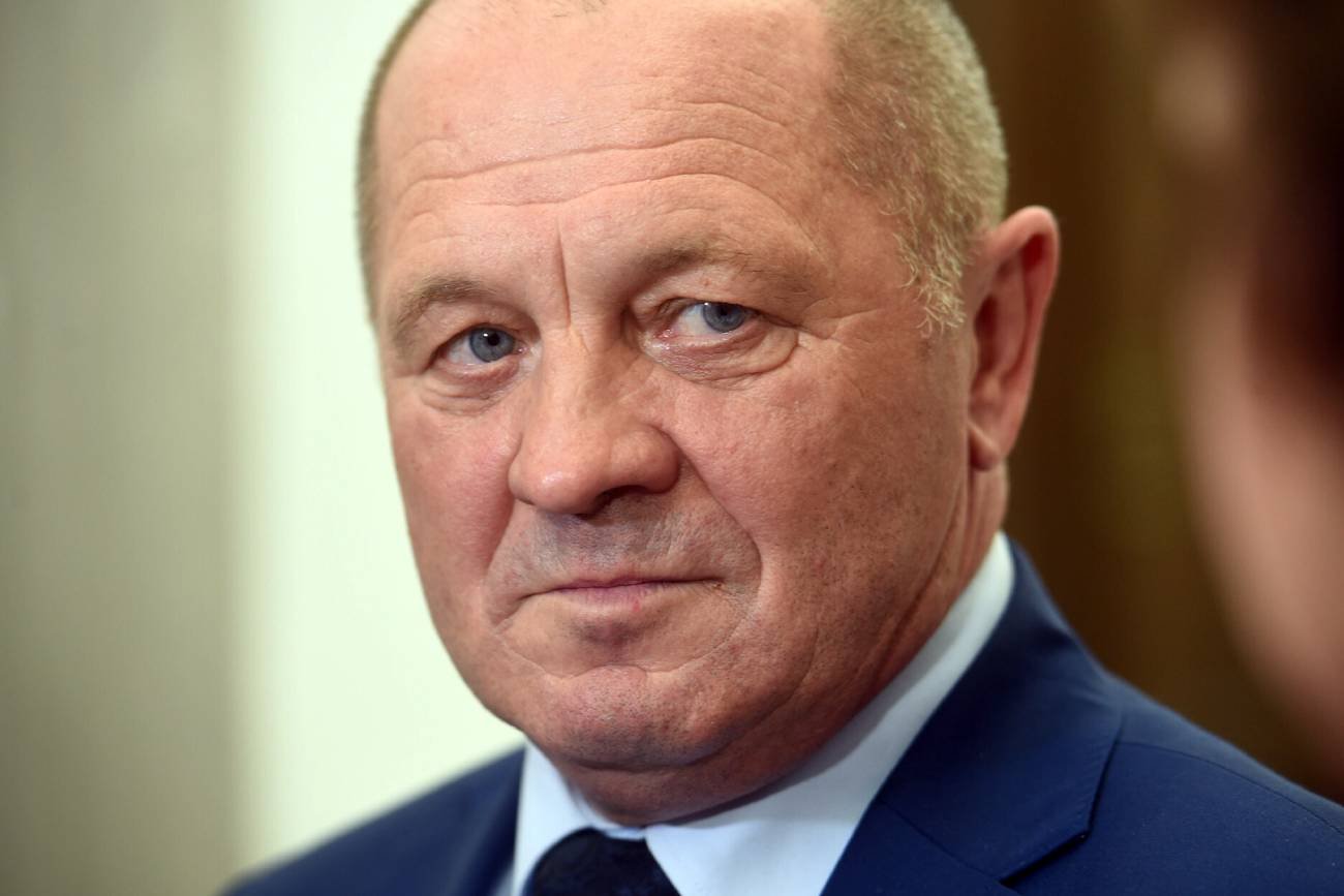 Marek Sawicki komentuje spekulacje o prezydenckich ambicjach Beaty Szydło oraz wyjaśnia swoją niedawną propozycję ws. koalicji z PSL z PiS. Marek Sawicki komentuje spekulacje o prezydenckich ambicjach Beaty Szydło oraz wyjaśnia swoją niedawną propozycję ws. koalicji z PSL z PiS.