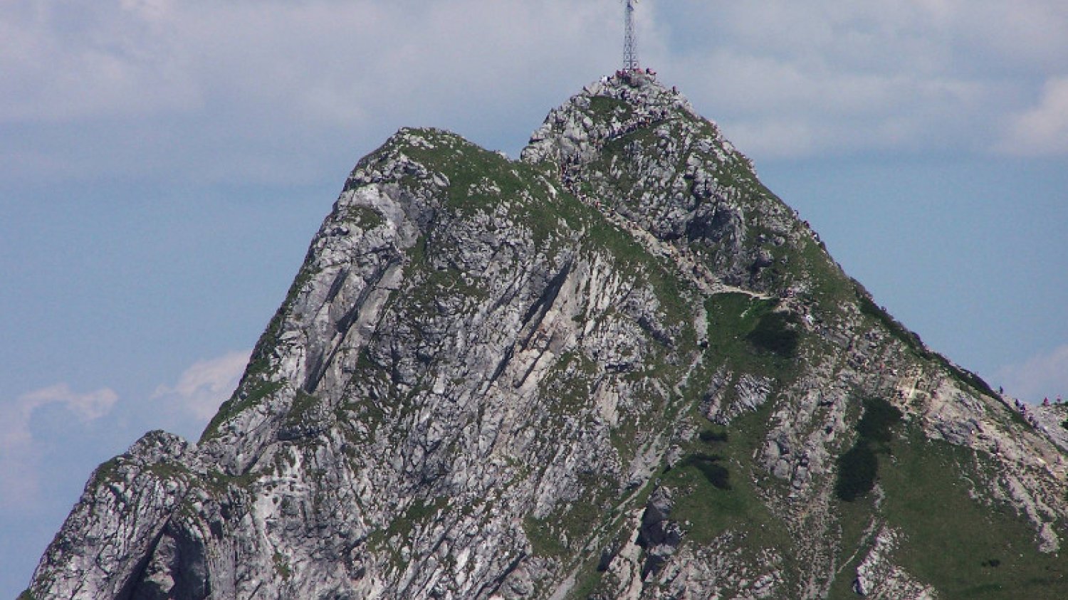Giewont – według ratowników górskich tu najczęściej dochodzi do prób samobójczych.