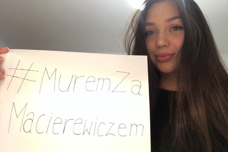 Sieć podbija hasztag #MuremZaMacierewiczem. W świecie wirtualnym to Antoni Macierewicz odnosi niespodziewane zwycięstwo w konflikcie z prezydentem Andrzejem Dudą.