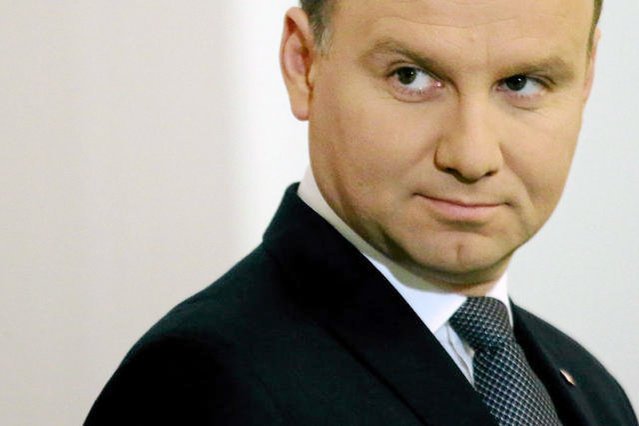 Prezydent Duda wyjaśnił, dlaczego nie przyjmujemy uchodźców: "Nikt ich tu w zamknięciu nie będzie trzymał".