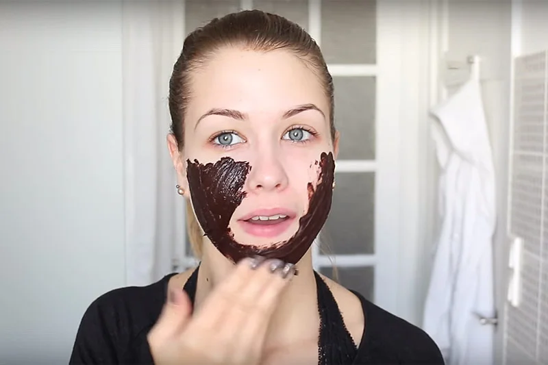 Youtuberka EnjoyPhoenix sprawiła swoim fanom niemiły prezent...